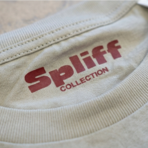 Tee-Shirt FEEL THE DIVINE – accessoire van Spliff, close-up