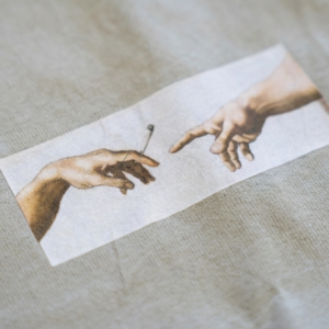 Tee-Shirt FEEL THE DIVINE – accessoire van Spliff, close-up