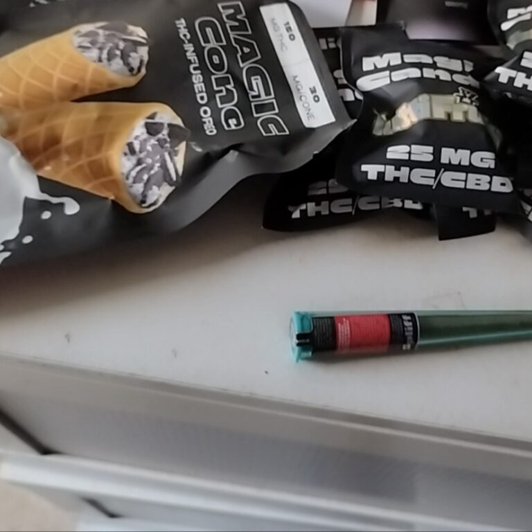 Klantbeoordeling Magic Cone - Space Chocolade met foto - Spliff